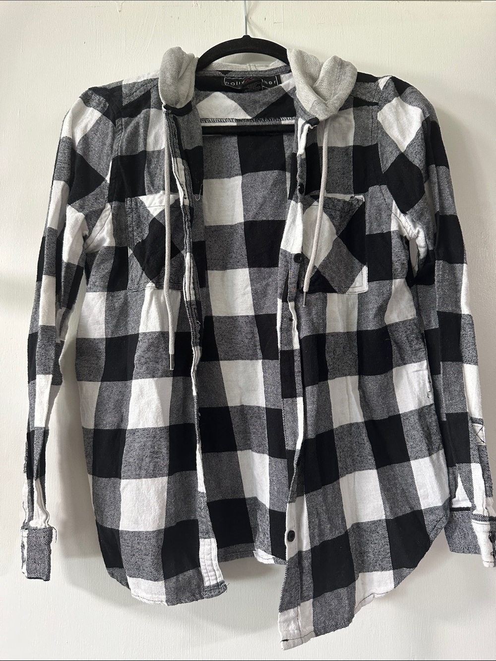 Polly & Esther Black and White Plaid Hooded Button-Down Shirt 041